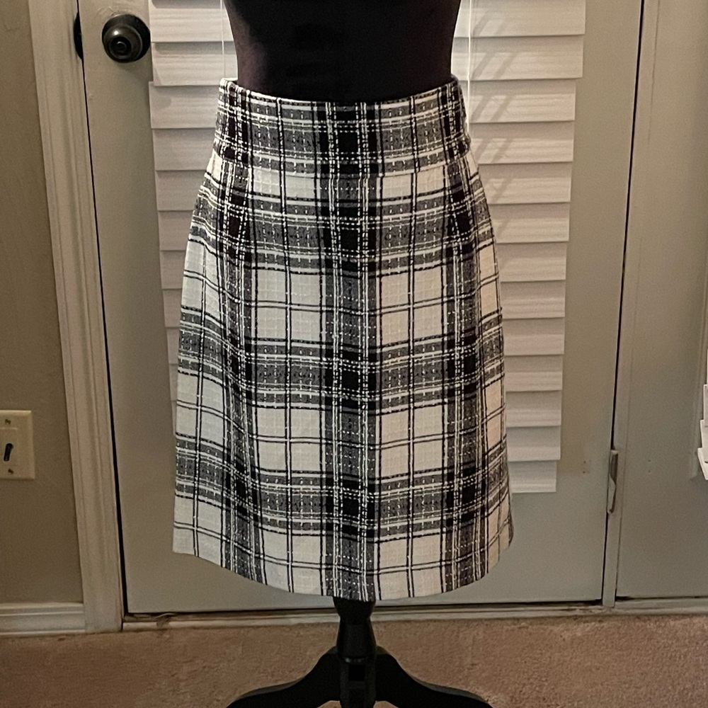 Antonio Melani Classic Black and White Plaid Skirt